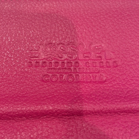 Bissle from Columbia- multi color leather trifold wallet. - Picture 5 of 7